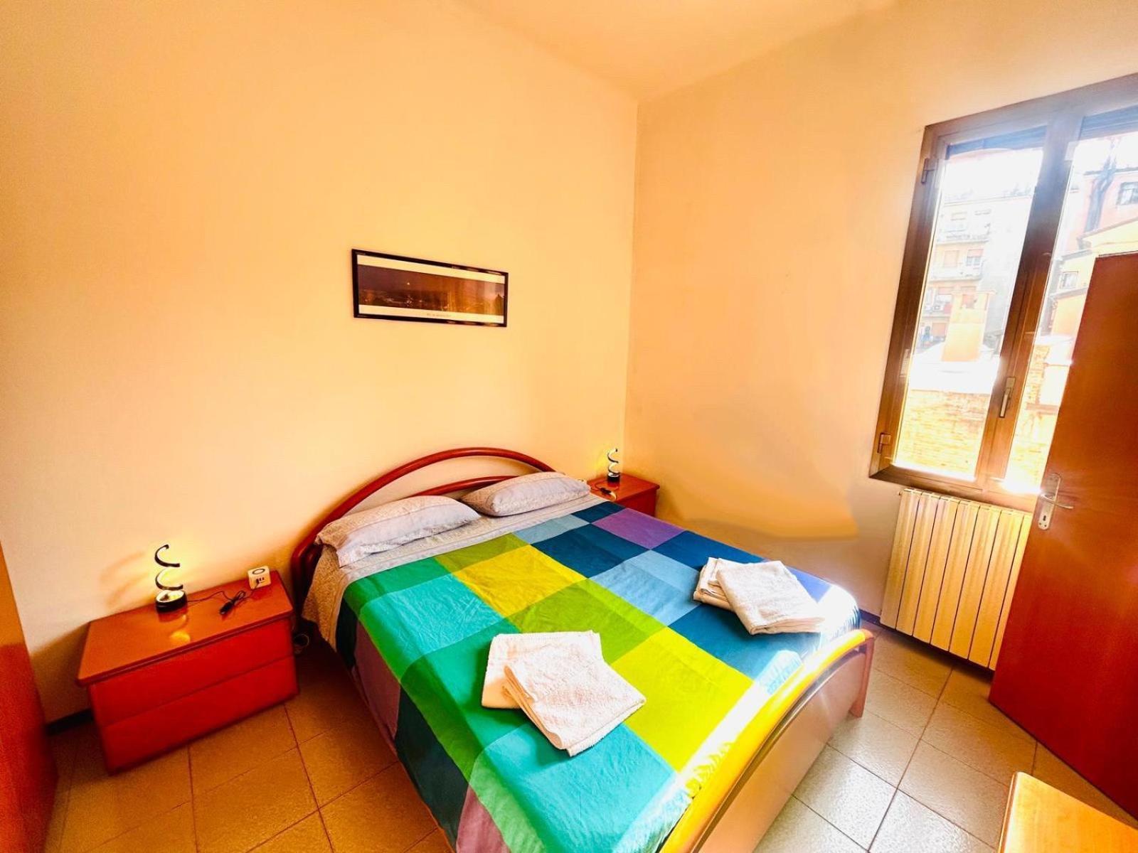 Accogliente Appartamento Vicino Al Centro E Alla Fiera Bolonia Exterior foto